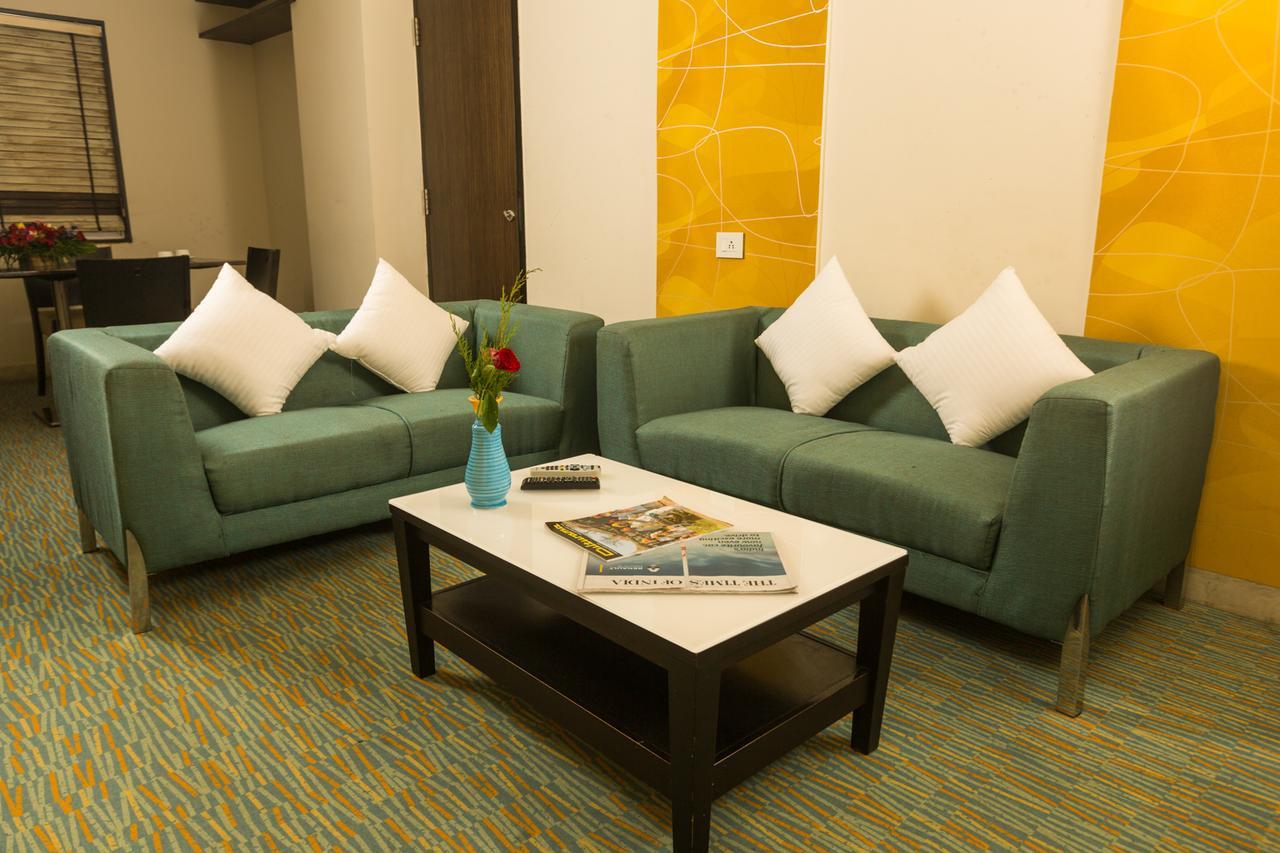 Siesta Star T. Nagar Hotel Ченай Екстериор снимка