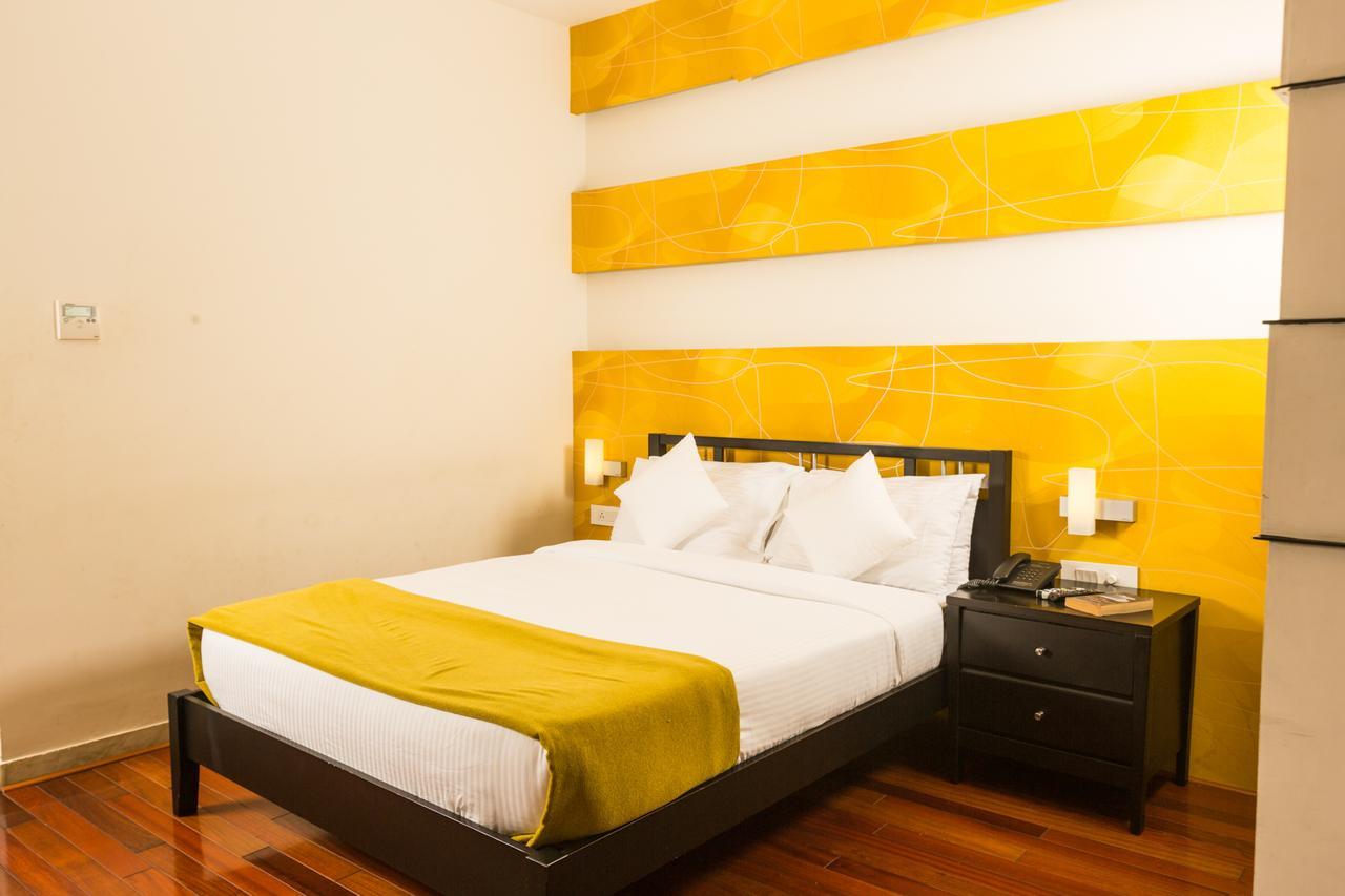 Siesta Star T. Nagar Hotel Ченай Екстериор снимка
